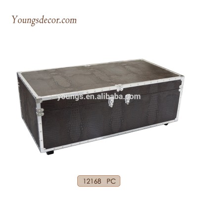 PU Leather Covered Wooden Storage Trunk Style Coffee Table with Wheels for Decoration